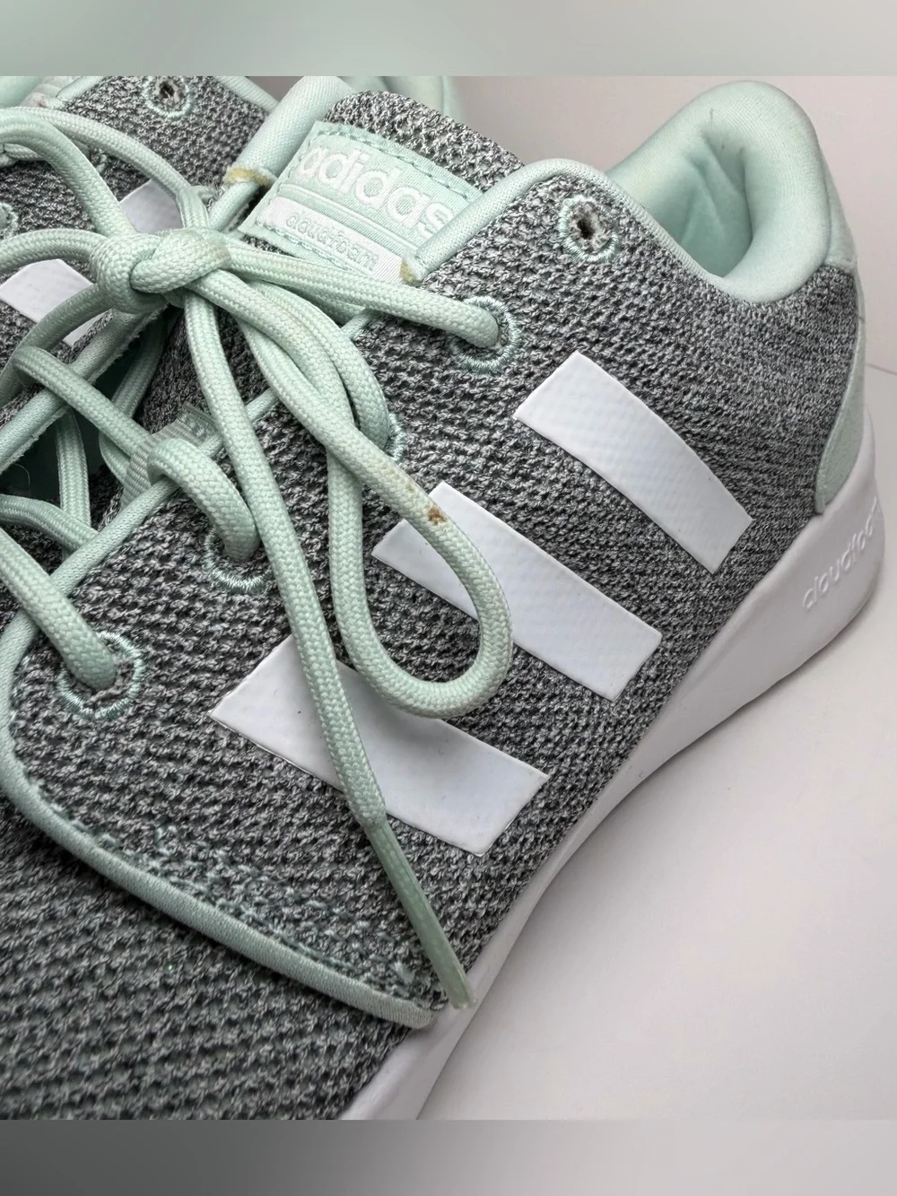 Adidas Womens 8.5 Cloudfoam QT Racer Sneakers Running Shoes Gray White Green